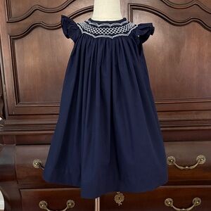 Girls THE BEAUFORT BONNET COMPANY Sandy Smocked Dress in Nantucket Navt Size 5